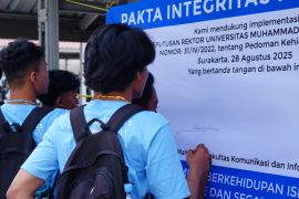 Maba FKI UMS teken pakta integritas wujudkan kampus bebas rokok