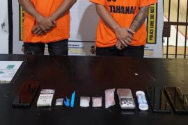 Satuan Narkoba Polres Simalungun ungkap peredaran gelap sabu di Tanah Jawa