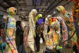 Pameran Seni Murni, Seni Terapan, Seni Terserah Page 2 Small