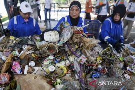 Realisasi pengelolaan sampah di Indonesia