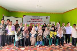 Poliban tingkatkan literasi keuangan syariah digital di Desa Manarap Baru