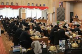 DPRD Kota Madiun jalankan tiga fungsi utama dewan selama satu tahun kinerja