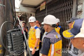 Wali Kota Bogor putus kabel udara untuk tertibkan tata kota