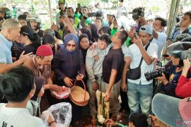 Pengemudi ojol korban insiden rantis Brimob dimakamkan