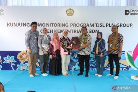 Program TJSL PLN dukung pengembangan batik inklusif Rinara Cilegon