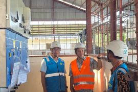 PLN sambungkan 2,7 MVA untuk PT ATP Bio Indonesia, Dorong industri hijau di Kalbar