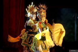 Pagelaran wayang topeng Lentera Panji