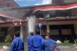 Kebakaran Gedung DPRD Cirebon berhasil dipadamkan