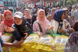 Bulog Sumut salurkan 1.059 ton beras SPHP gerakan pangan  nasional