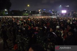 Gerindra agrees on ceasing incentives, overseas trip for House members