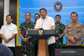 President urges military-police unity in maintaining stability