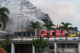 Sosiolog Unram sesalkan aksi pembakaran gedung DPRD NTB