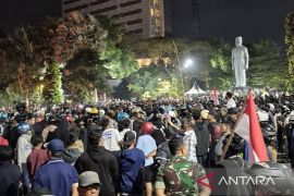 Sejumlah kampus di Surabaya alihkan perkuliahan ke daring imbas unjuk rasa