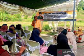 DPRD Gorontalo Utara menerima aspirasi fasilitas pembuangan sampah