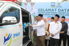 Baznas Serang dan PNM hadirkan ambulans untuk warga