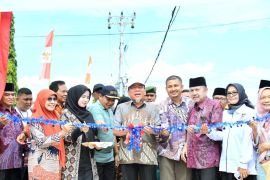 Wawako Maigus Nasir resmikan jalan hasil swadaya masyarakat di Gunung Pangilun