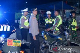 Petugas gabungan TNI/Polri patroli skala besar pastikan Kamtibmas