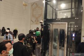 Rumah Eko Patrio dijaga Polisi dan TNI