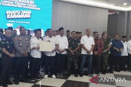 Bupati Karawang inisiasi deklarasi damai lintas tokoh jaga suasana kondusif