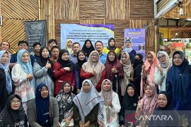 Tim dosen Poliban dampingi puluhan UMKM daftarkan merek dagang