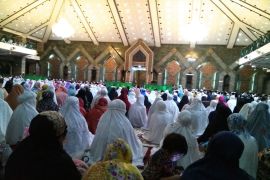 Masjid Al Markaz Al Islami gelar doa bersama agar suasana kondusif