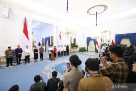 Prabowo minta pimpinan DPR undang langsung demonstran, ajak dialog