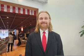 Evgenii Nurislamov optimistis naturalisasi angkat hoki es Indonesia