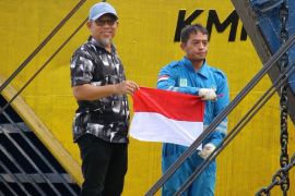 Ribuan bendera wakili semangat kemerdekaan warga pesisir Kubu Raya