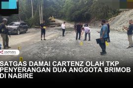 Satgas Damai Cartenz olah TKP penyerangan dua anggota Brimob di Nabire