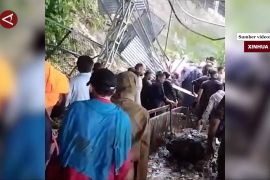 Longsor di Kashmir renggut nyawa lebih dari 30 orang