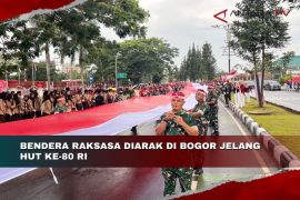 Bendera raksasa diarak di Bogor jelang HUT ke-80 RI