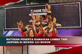 Ratusan peserta  ramaikan lomba tari Jaipong di Boxies 123 Bogor