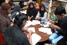 Merajut benang, merajut asa penyandang disabilitas Cilacap