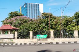 Jelang unjuk rasa, Gedung DPRD Sumsel dikelilingi pagar kawat berduri