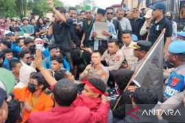 Polda dan Aliansi Rakyat Maluku teken fakta integritas demokrasi