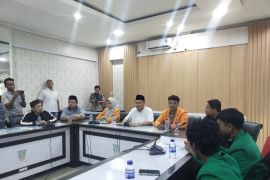 Dewan sambut baik  massa karena gedung DPRD dinilai rumah rakyat