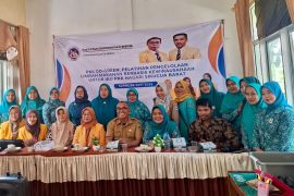 Dosen FEB UNP latih Ibu PKK Nagari Sikucua Barat pengelolaan limbah makanan