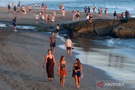 Menjaga pariwisata Indonesia tetap aman dan menarik