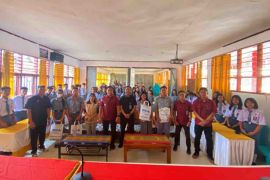 Imigrasi Polman edukasi pelajar SMA/SMK soal keimigrasian di Mamasa