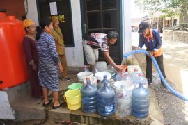 BPBD Bondowoso distribusikan air bersih