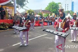 28 marching band meriahkan Karnaval Pembangunan HUT ke-80 RI di Babel