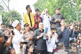 Polhukam kemarin dari aksi damai massa hingga "sweeping" peserta demo