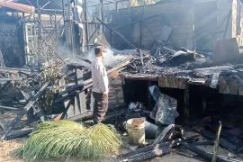 Satu rumah di Gunung Batu Tabalong ludes terbakar