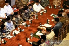 Menjaga damai, merawat persatuan