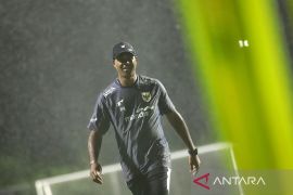 Rapor Patrick Kluivert di timnas Indonesia: 3 menang, 1 seri, 4 kalah