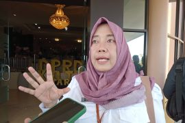 Pembangunan dua jembatan rusak akibat banjir di Mataram ditender