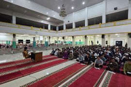 Rektor Unand buka kegiatan subuh mubarakah mahasiswa baru 2025