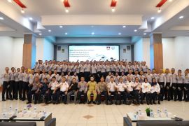 Tingkatkan pelayanan, Dishub Padang diperkuat 100 tenaga alih daya