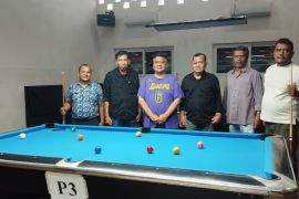 Salomo Pardede dukung turnamen biliar wartawan