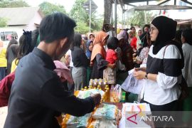 Polres Bangka Selatan gelar pangan murah di daerah kepulauan